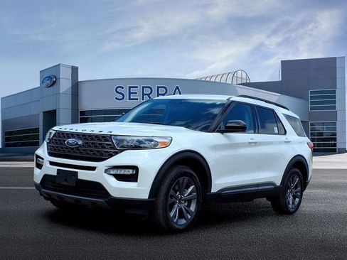 Certified 2023 Ford Explorer XLT w/ Equipment Group 202A AWD/4WD image 1