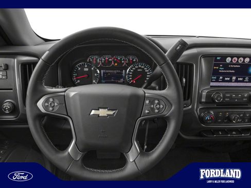 Used 2018 Chevrolet Silverado 1500 LT w/ All Star Edition AWD/4WD image 4
