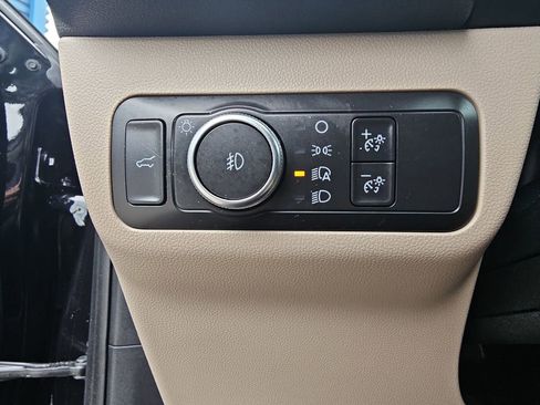 Used 2020 Ford Escape SEL FWD image 25