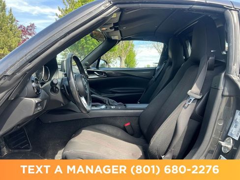 Used 2018 MAZDA MX-5 Miata RF Club RWD image 7