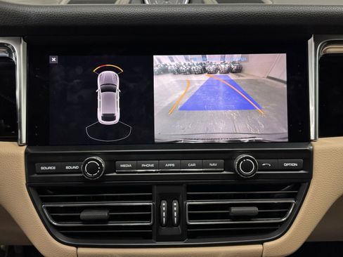 Used 2019 Porsche Macan image 33