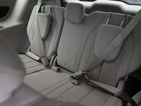 Used 2017 Chrysler Pacifica Touring Plus image 31