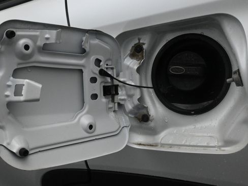 Used 2022 Toyota Corolla Cross LE FWD image 11