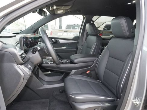 Used 2026 Buick Enclave Preferred FWD image 25