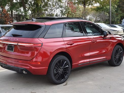 New 2026 Lincoln Corsair Reserve image 6