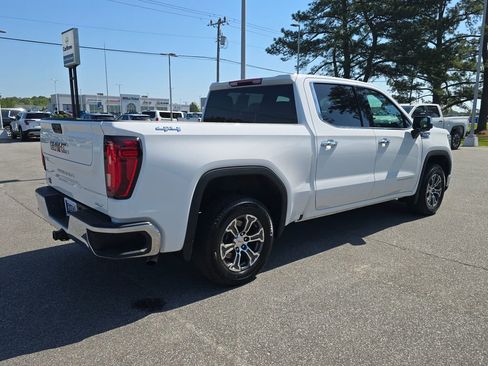 Used 2025 GMC Sierra 1500 SLT AWD/4WD image 5