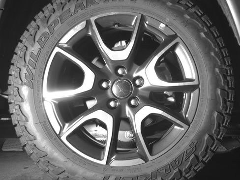 Used 2025 Jeep Compass Trailhawk AWD/4WD image 15
