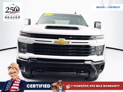 Used 2024 Chevrolet Silverado 2500 Custom w/ Custom Value Package AWD/4WD image 2