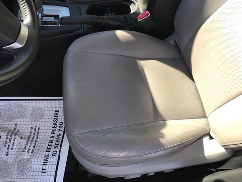 Used 2014 Subaru Forester 2.5i Limited image 7