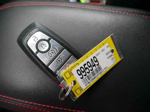 Used 2023 Ford Escape ST-Line Select AWD/4WD image 28