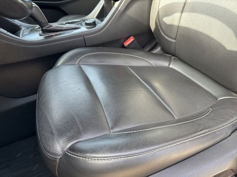 Certified 2019 GMC Acadia SLT image 12