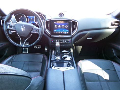 Used 2020 Maserati Ghibli S GranSport RWD image 7