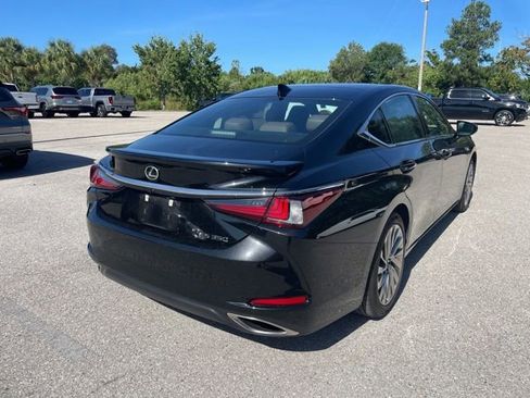 Used 2023 Lexus ES 350 Ultra Luxury w/ Accessory Package (Z2) FWD image 2