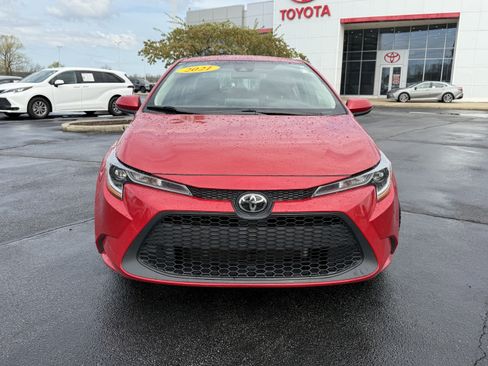Certified 2021 Toyota Corolla LE image 2