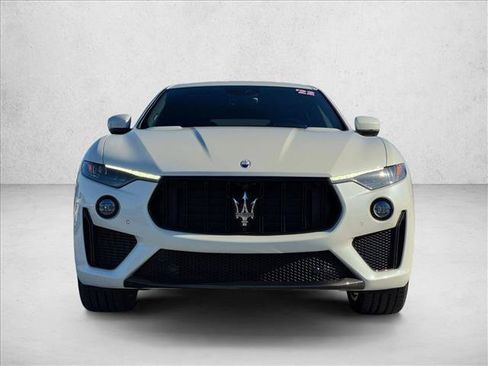 Used 2022 Maserati Levante Trofeo AWD/4WD image 2