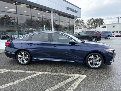 Used 2018 Honda Accord EX image 11