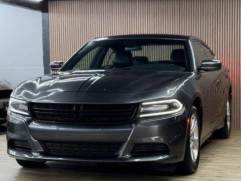 Used 2020 Dodge Charger SXT w/ Leather Interior Group RWD image 1