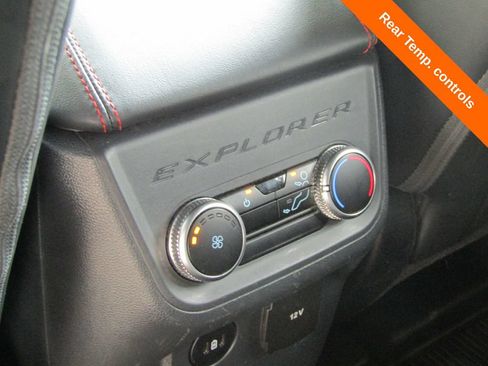 Used 2025 Ford Explorer ST-Line w/ ST-Line Street Pack AWD/4WD image 17