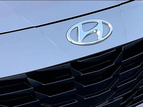Used 2022 Hyundai Elantra SEL w/ Convenience Package FWD image 29