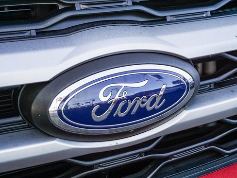 Used 2022 Ford Expedition XLT image 12