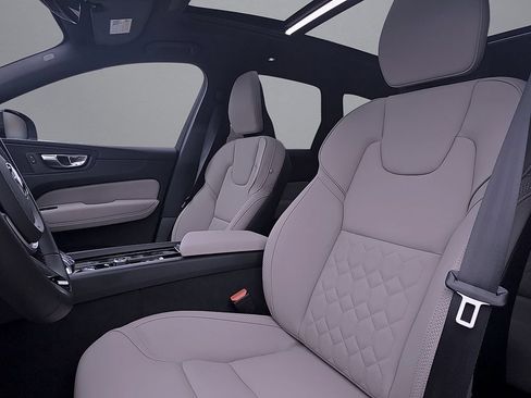 New 2026 Volvo XC60 B5 Plus w/ Climate Package AWD/4WD image 23