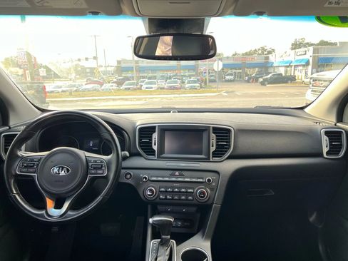 Used 2017 Kia Sportage EX image 11