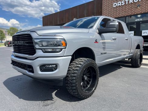 Used 2024 RAM 2500 Laramie w/ Night Edition AWD/4WD image 8