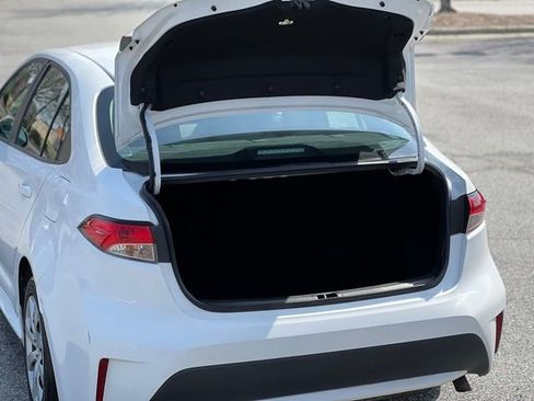 Used 2022 Toyota Corolla LE image 41