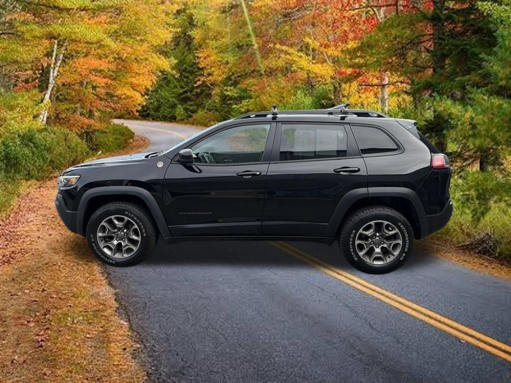 Used 2022 Jeep Cherokee Trailhawk w/ Sun, Sound & Nav Group AWD/4WD image 8