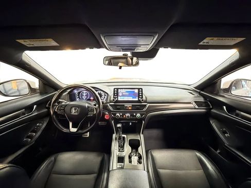 Used 2018 Honda Accord Sport image 16