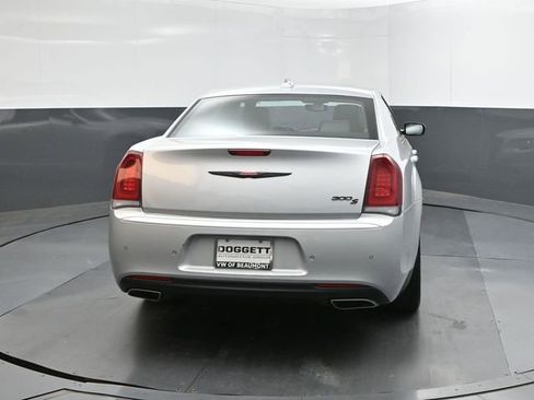 Used 2023 Chrysler 300 S image 8