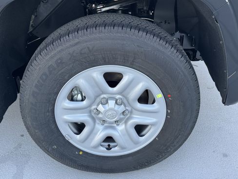 New 2026 Toyota Tundra SR image 14
