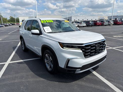 Used 2023 Honda Pilot EX-L image 10