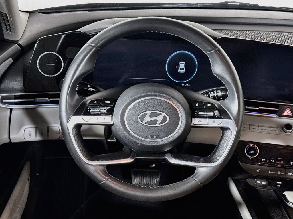 Used 2024 Hyundai Elantra Limited FWD image 13