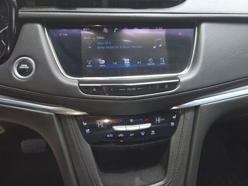 Used 2017 Cadillac XT5 Premium Luxury FWD image 10