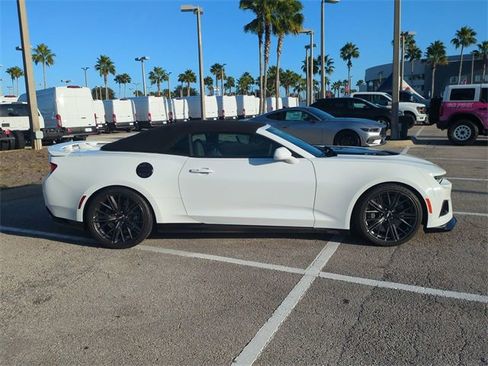 Used 2018 Chevrolet Camaro ZL1 image 3
