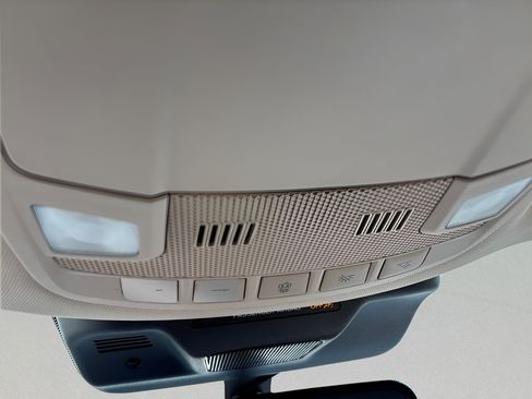 Used 2024 Ford Expedition XLT RWD image 32