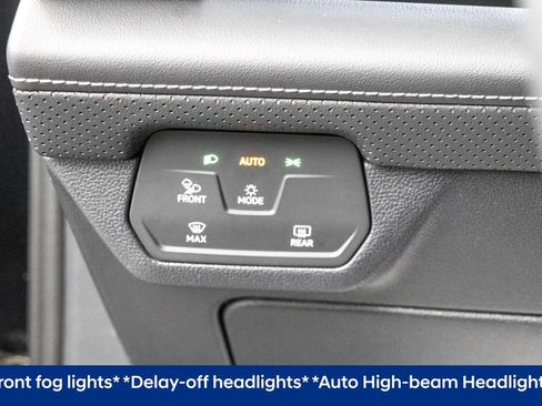 Certified 2025 Volkswagen Atlas SEL Premium R-Line image 15