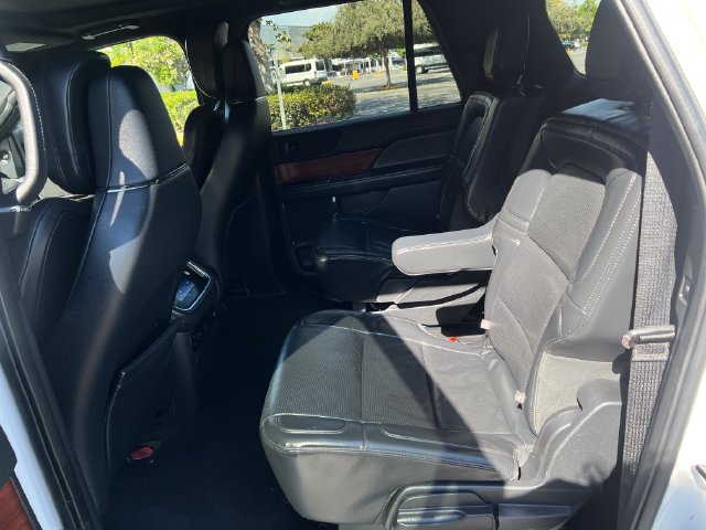 Used 2022 Lincoln Navigator L Reserve AWD/4WD image 20