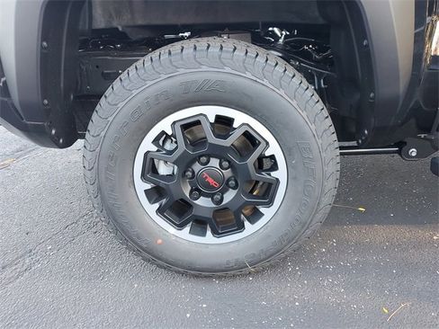 New 2025 Toyota Tacoma TRD Off-Road image 5
