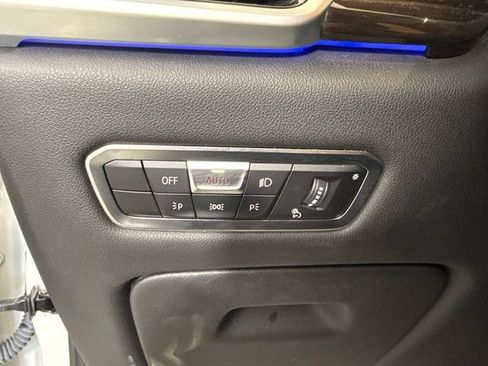Used 2023 BMW X5 sDrive40i w/ M Sport Package RWD image 40