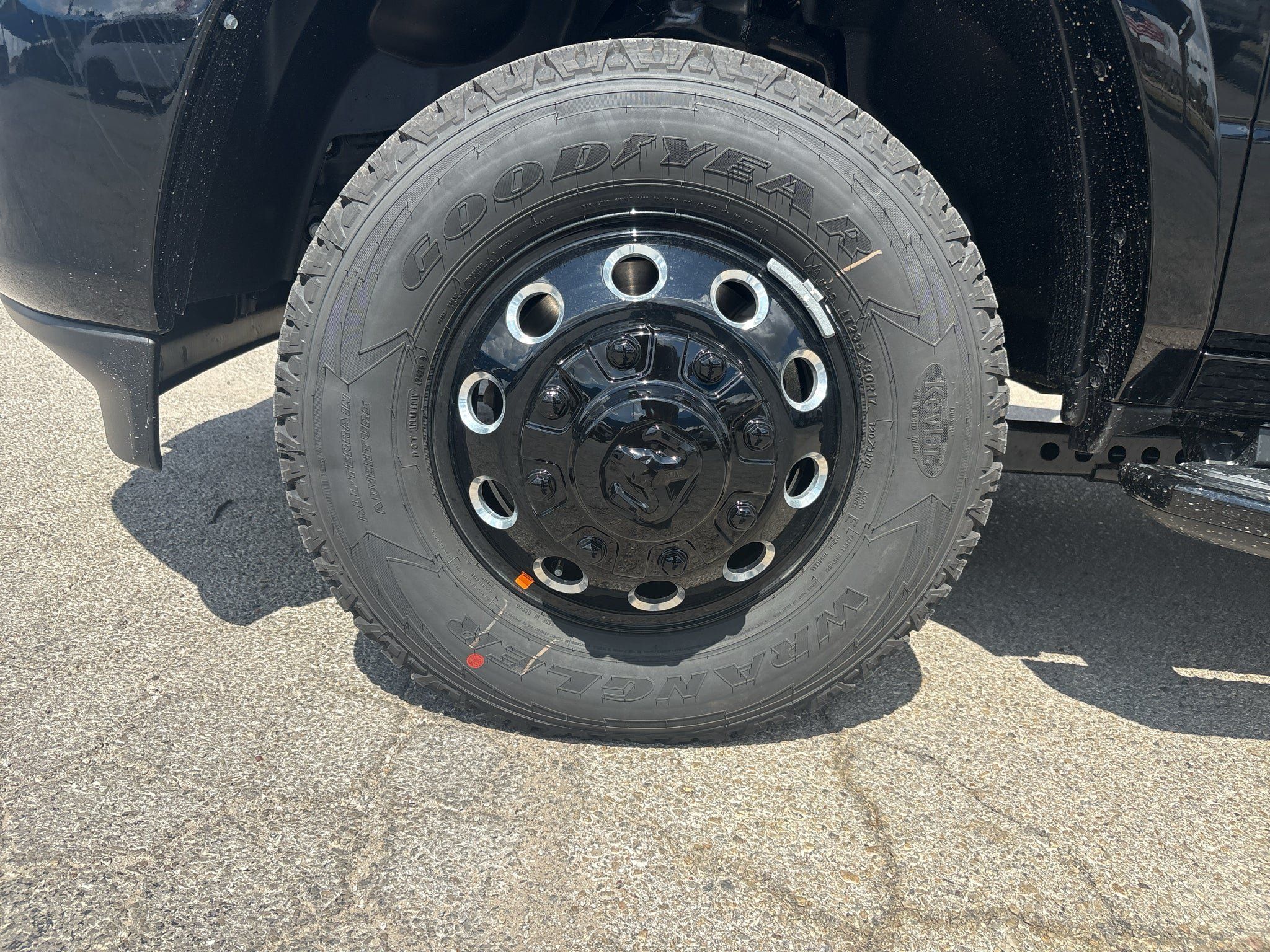 New 2027 RAM 3500 Laramie w/ Night Edition AWD/4WD image 21