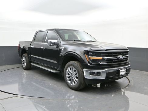 New 2026 Ford F150 XLT w/ Equipment Group 302A MID image 22