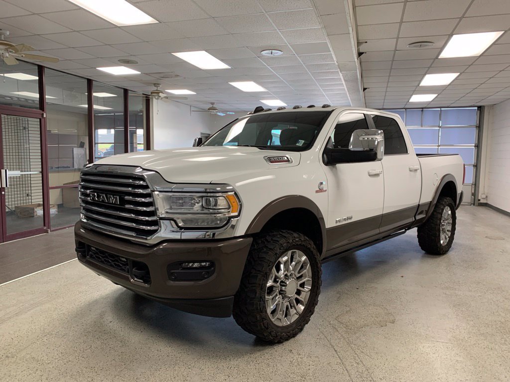 Used 2024 RAM 3500 Limited AWD/4WD image 4