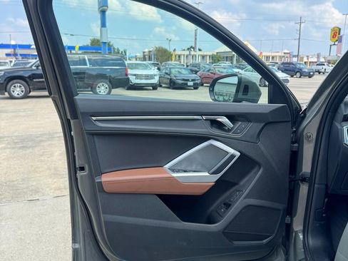 Used 2024 Audi Q3 2.0T Premium Plus image 7