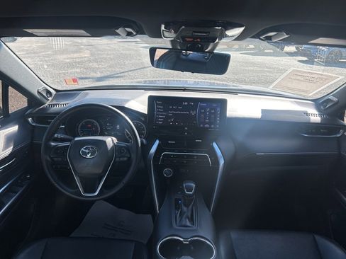 Used 2021 Toyota Venza Limited w/ Carpet Mat Package (TMS) image 30