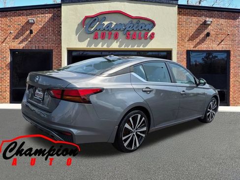 Used 2020 Nissan Altima 2.5 SR FWD image 4
