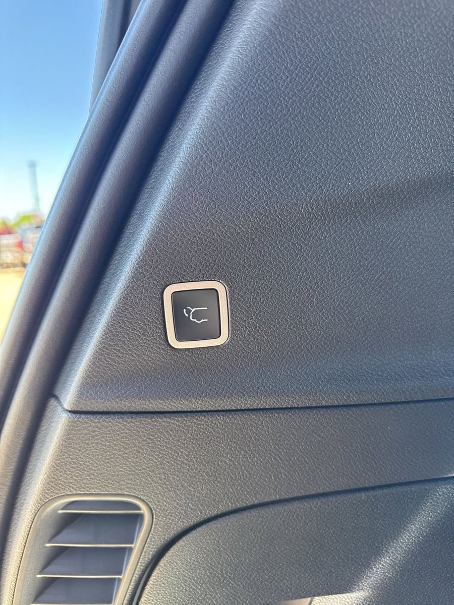 New 2026 Chrysler Pacifica Select AWD/4WD image 6