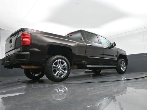 Used 2019 Chevrolet Silverado 2500 High Country image 59