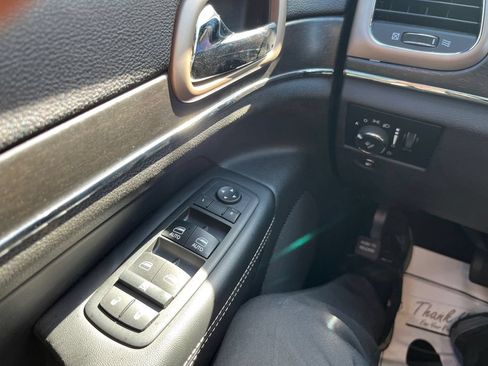 Used 2017 Jeep Grand Cherokee Limited w/ Luxury Group II RWD image 9
